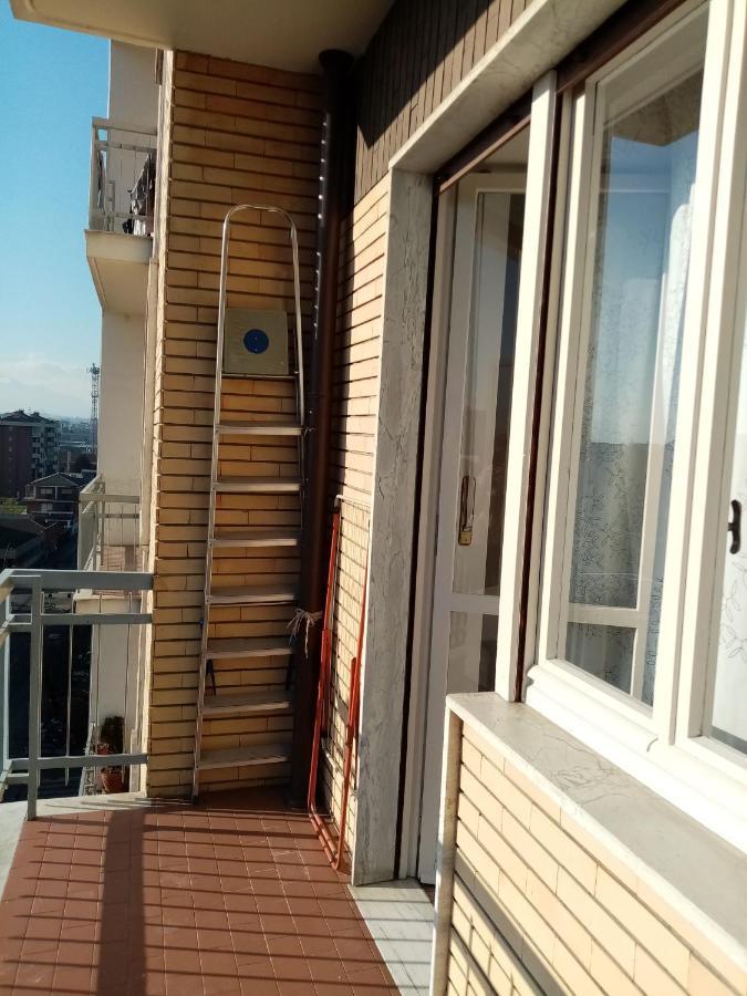 Bruno Turin Apartment Near The Metro Collegno Exterior photo